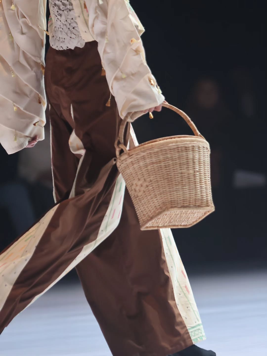 Indonesia Fashion Week 2026 -ULOS SIMETRIA-PKL ADAHMODE × SMKN 8 MEDANDesain by – Kayla Naswa B (7)