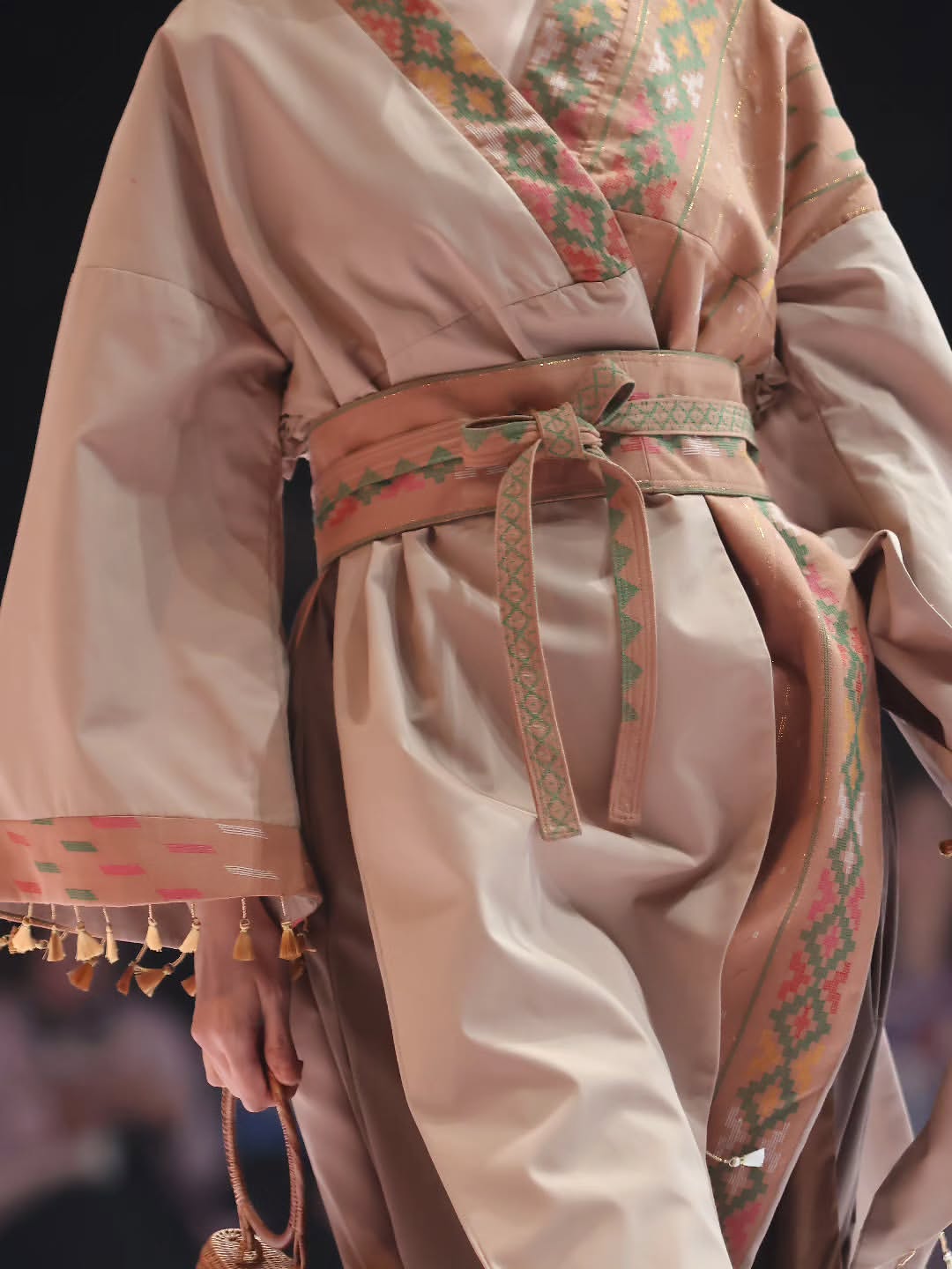 Indonesia Fashion Week 2026 -ULOS SIMETRIA-PKL ADAHMODE × SMKN 8 MEDANDesign by – Amelia Ramadh (5)