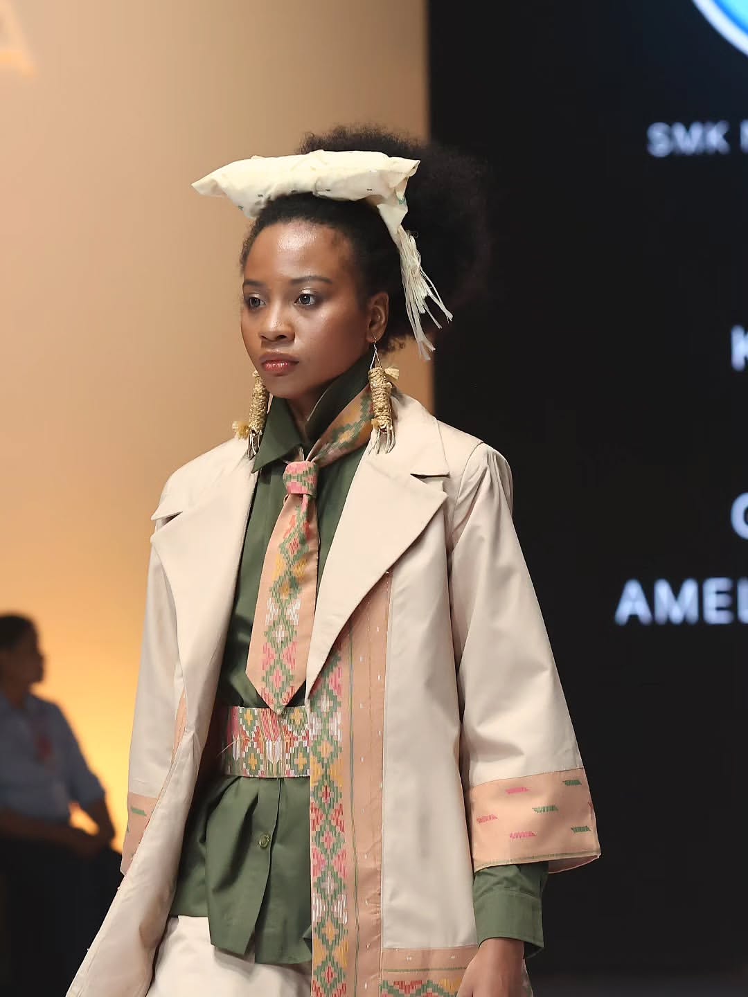 Indonesia Fashion Week 2026 -ULOS SIMETRIA-PKL ADAHMODE × SMKN 8 MEDANDesign by – Gladies Keyza (5)